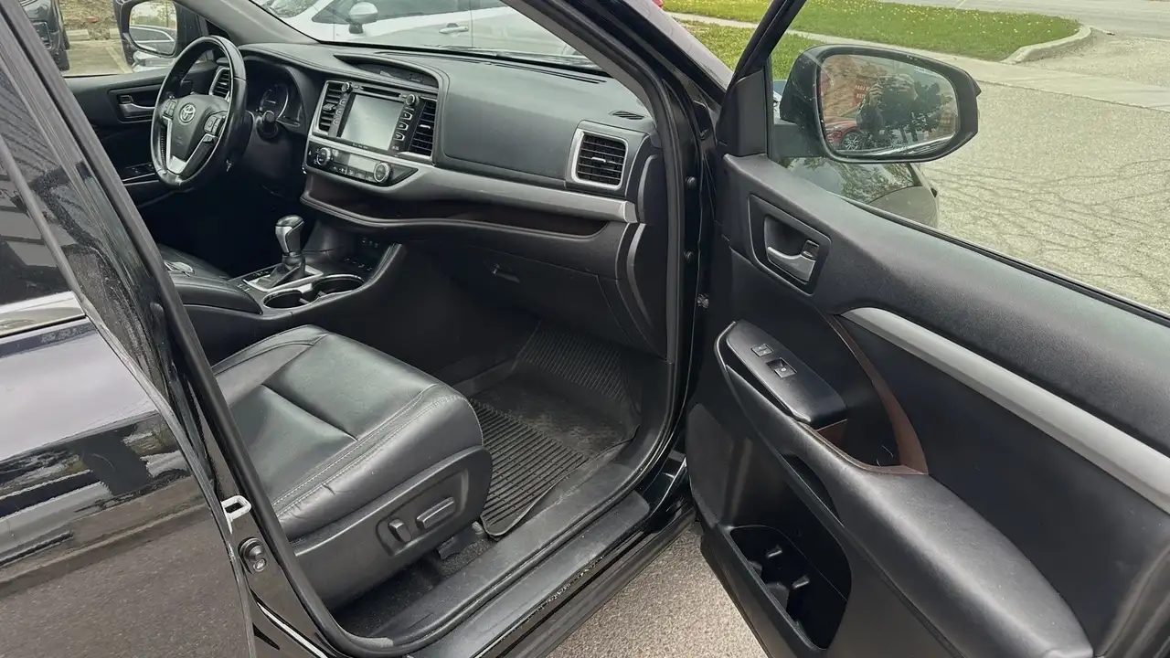 Toyota Highlander снимка Toyota Highlander