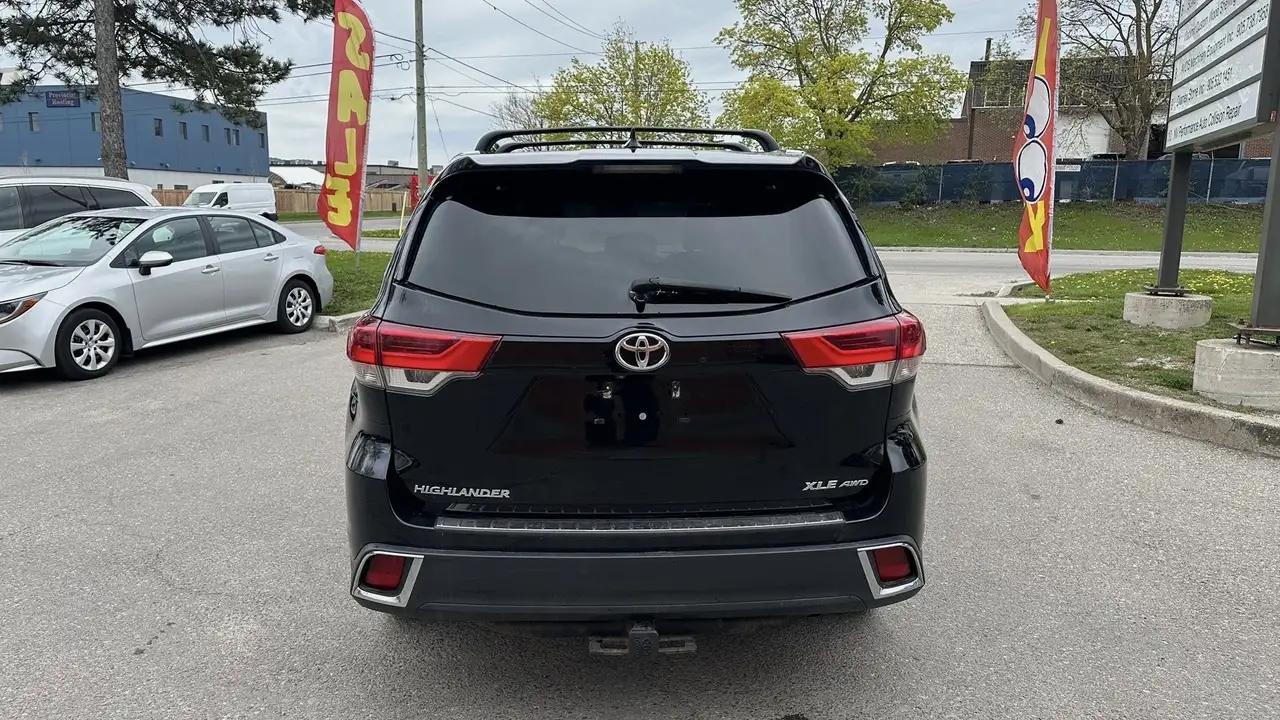 Toyota Highlander снимка Toyota Highlander