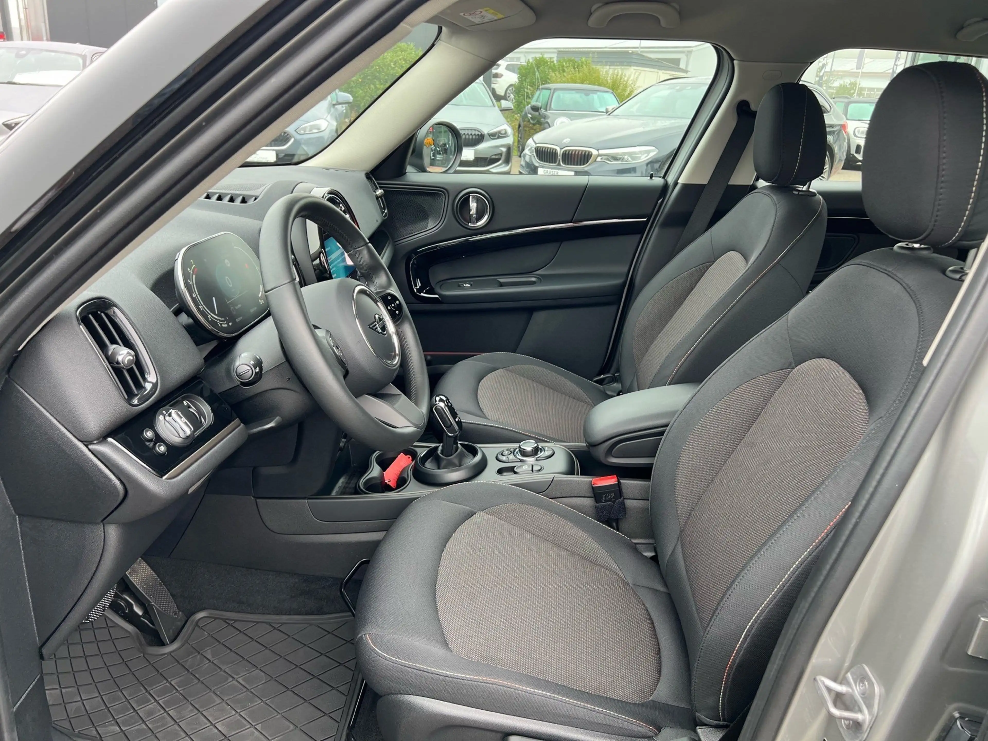 MINI Cooper Countryman DAB RFK Navi Tempomat Shz LED — photo 23