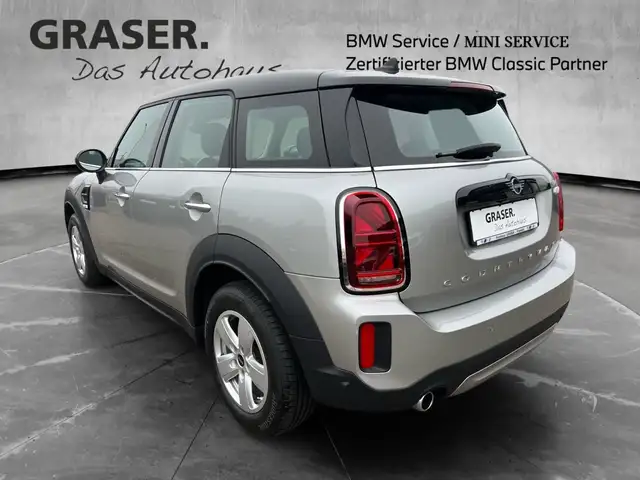 Mini Countryman view 3