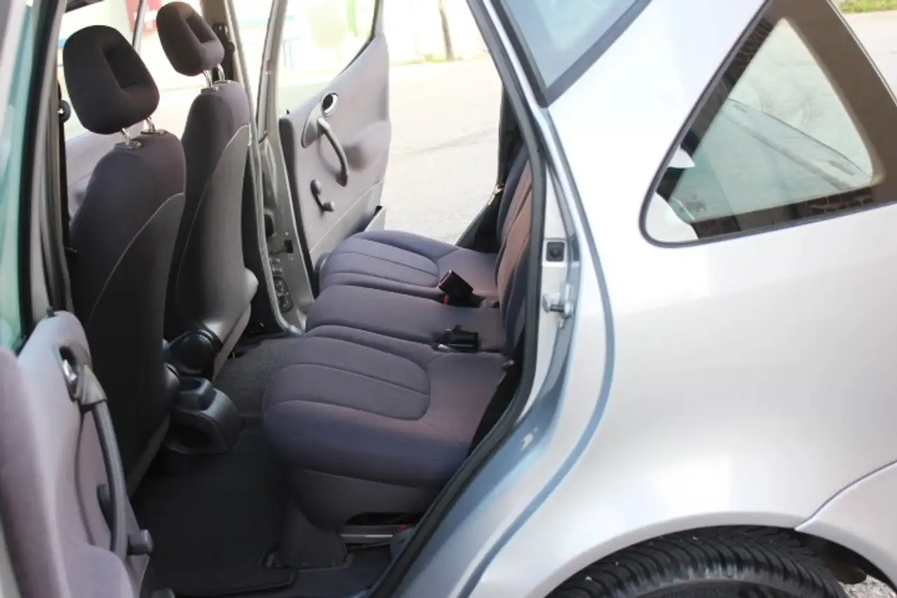 Mercedes-Benz A 160 132.000KM ORIGINALI E CERTIFICATI PENSIONATA UNICA PROPRIETARIA ESTETICA ESEMPLARE CLIMA ABS & ESP NON PAGA IL BOLLO, foto 11