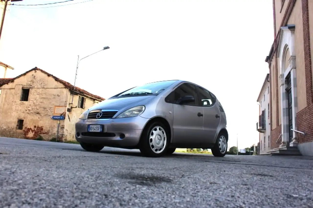 Mercedes-Benz A 160 132.000KM ORIGINALI E CERTIFICATI PENSIONATA UNICA PROPRIETARIA ESTETICA ESEMPLARE CLIMA ABS & ESP NON PAGA IL BOLLO, foto 4