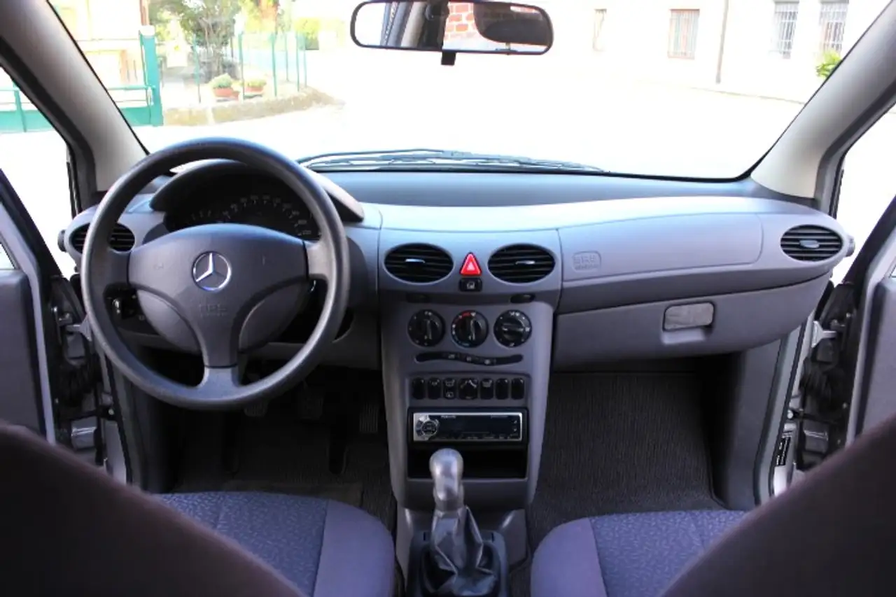Mercedes-Benz A 160 132.000KM ORIGINALI E CERTIFICATI PENSIONATA UNICA PROPRIETARIA ESTETICA ESEMPLARE CLIMA ABS & ESP NON PAGA IL BOLLO, foto 2