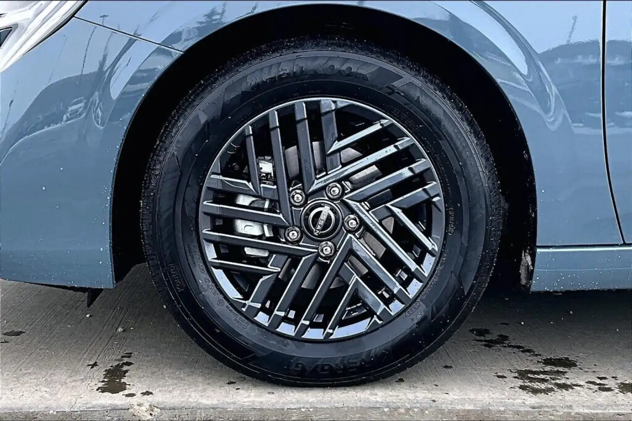 Nissan Sentra снимка Nissan Sentra