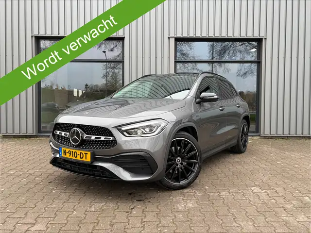 Mercedes-Benz GLA 250 e Business Solution AMG Limited Panoramadak, 360 C
