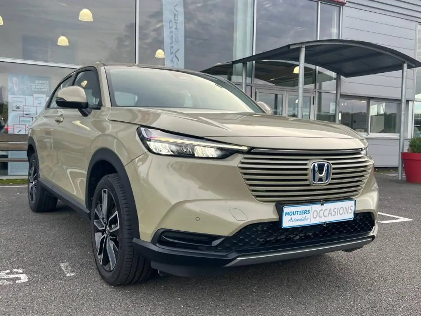 Honda HR-V 1.5 i-MMD 131ch e:HEV Executive Beige - 2