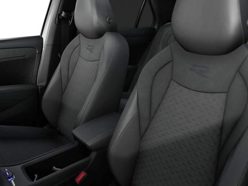 Volkswagen T-Roc 1.5 eTSI DSG R-Line / LED RFK — photo 9