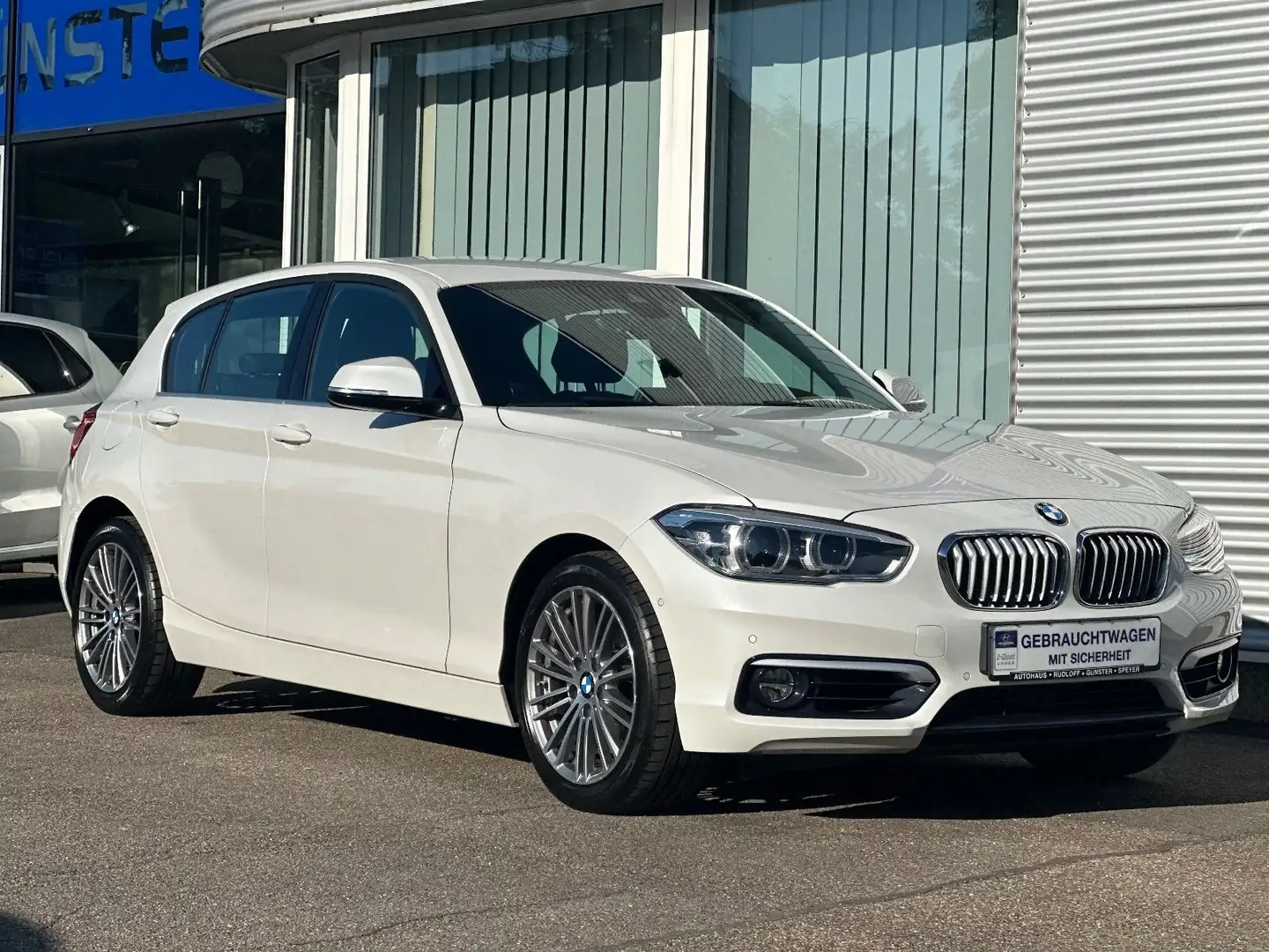 BMW 118 d Automat./NAVI/CAM/CLIM./PDC v. h./GARANTIE Weiß - 2