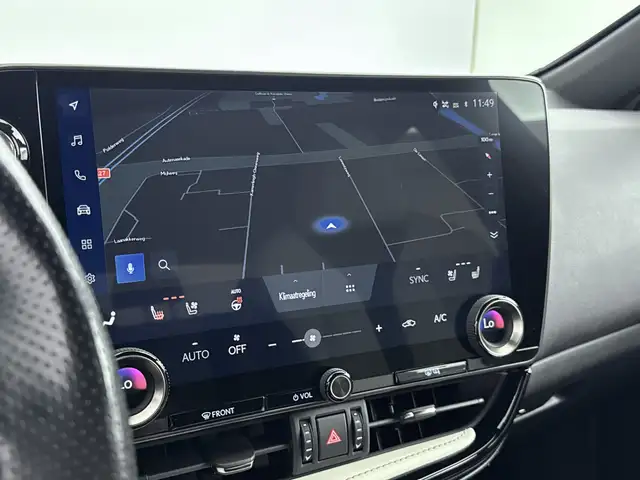 Lexus NX view 8