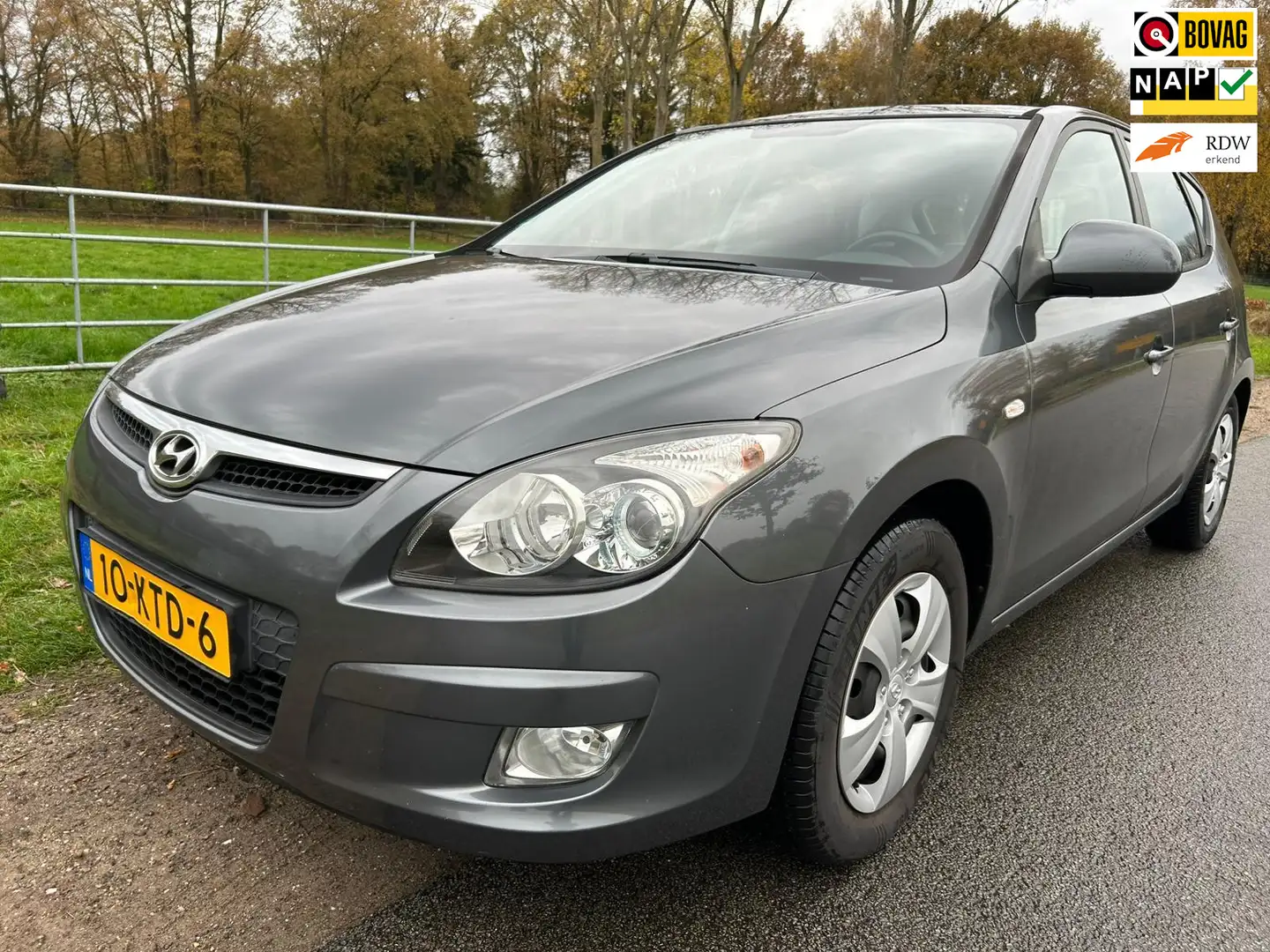 Hyundai i30 1.6i Dynamic dealer onderh. 1ste eigenaar Grau - 1
