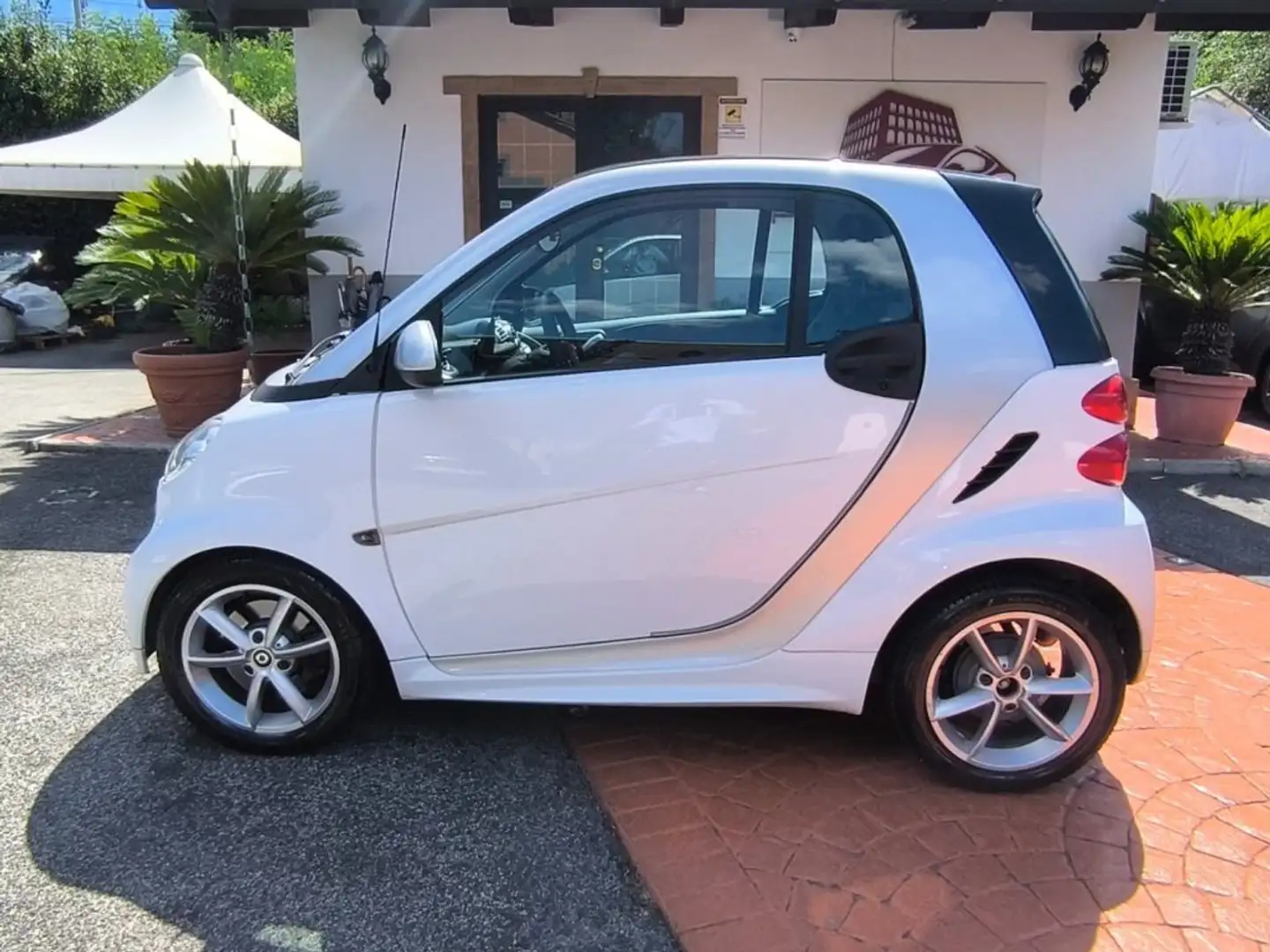smart forTwo 1000 52 kW MHD coupé TAGLIANDATA E GOMMATA! Bianco - 2