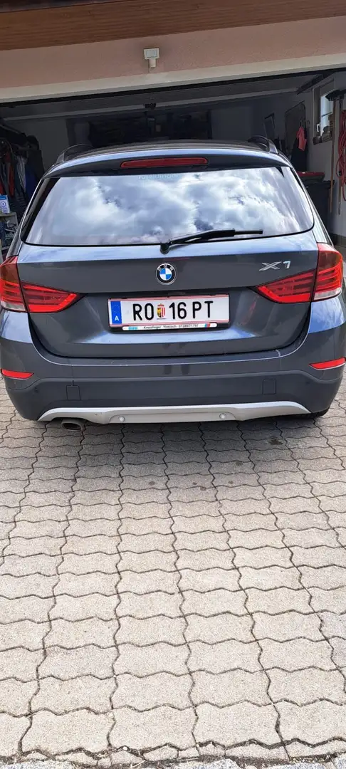 BMW X1 X1 xDrive18d Aut. Grau - 2