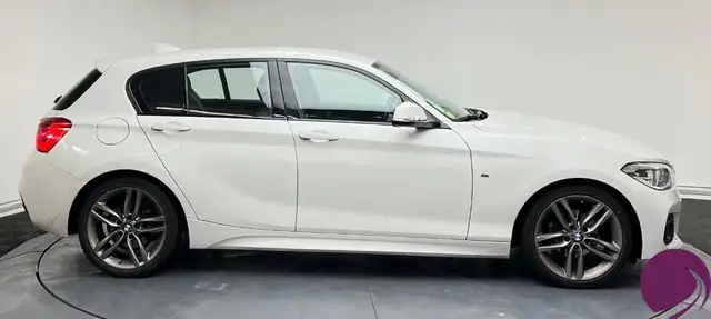 BMW 1 Series view 4