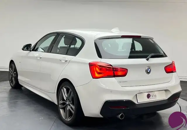 BMW 1 Series view 6