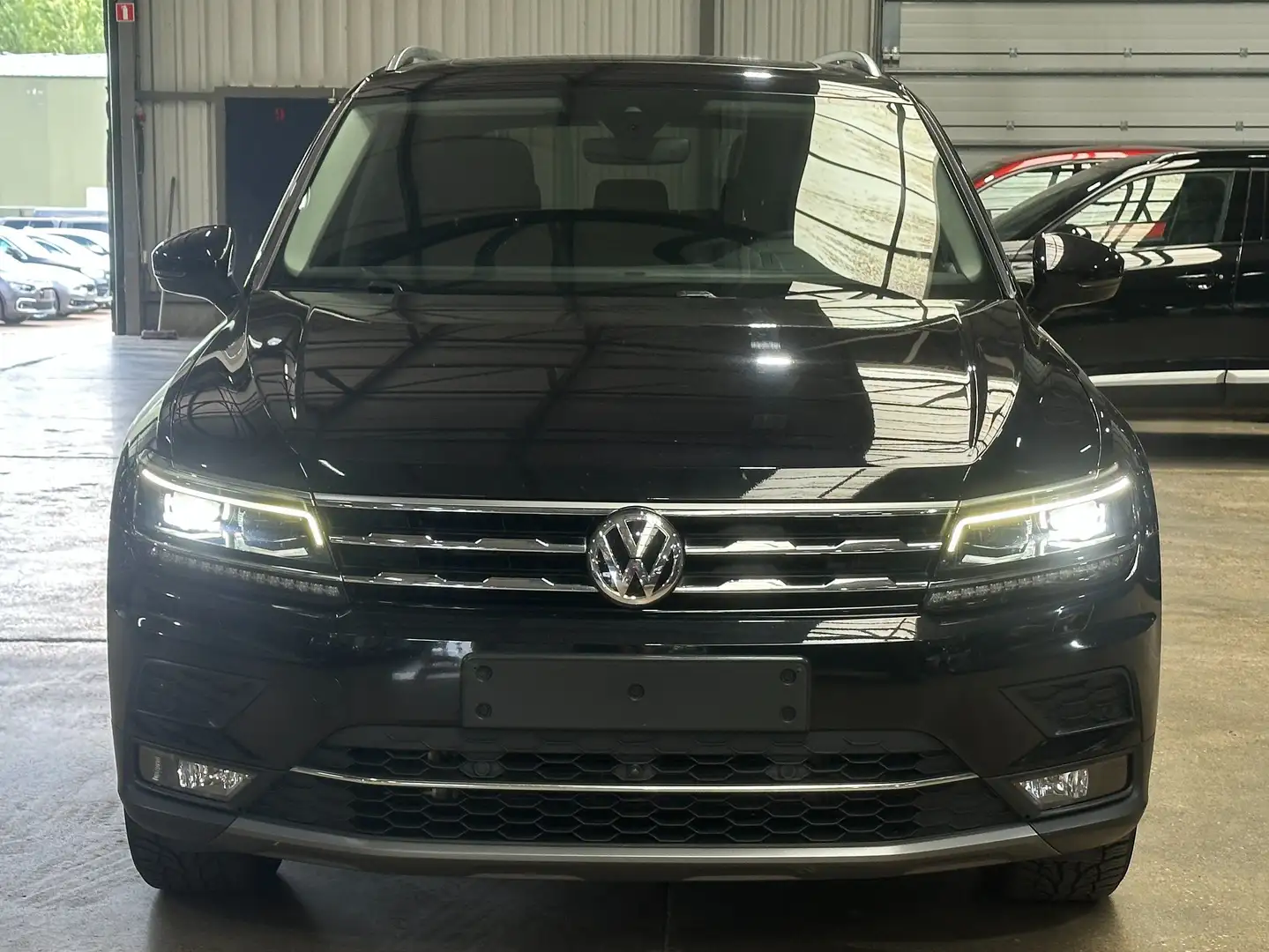 Volkswagen Tiguan 2.0 TDi SCR Comfortline BMT DSG Noir - 2