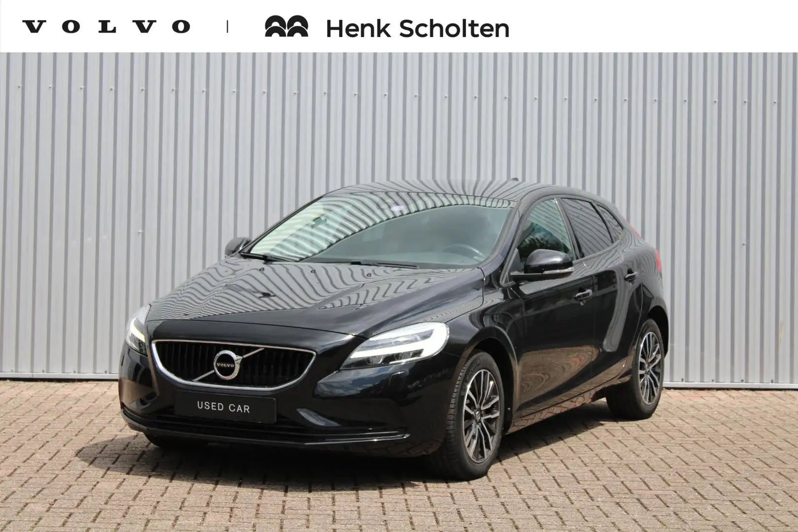Volvo V40 2.0 T2 Nordic+ | Standkachel | Stoelverwarming | N Zwart - 1