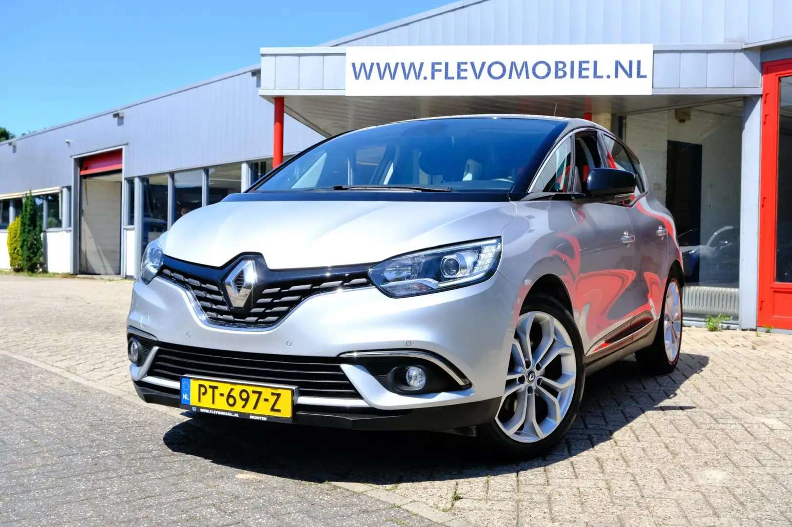 Renault Scenic 1.2 TCe Zen 2-tone|Navi|Cruise |LMV 20 Inch|Keyles Grijs - 1