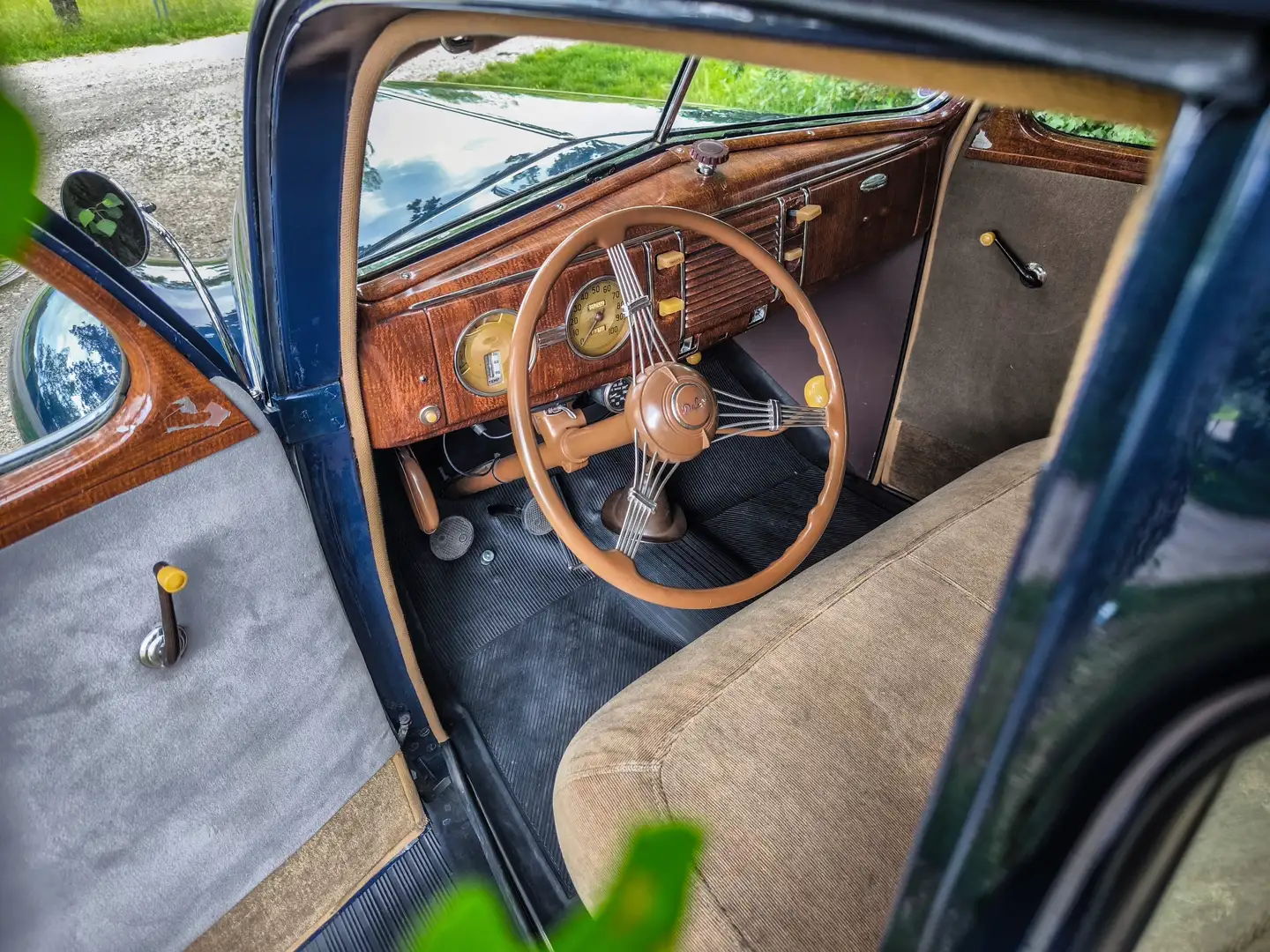 Ford Sonstige Deluxe 5-Window Coupé (V8 Flathead) Blau - 2