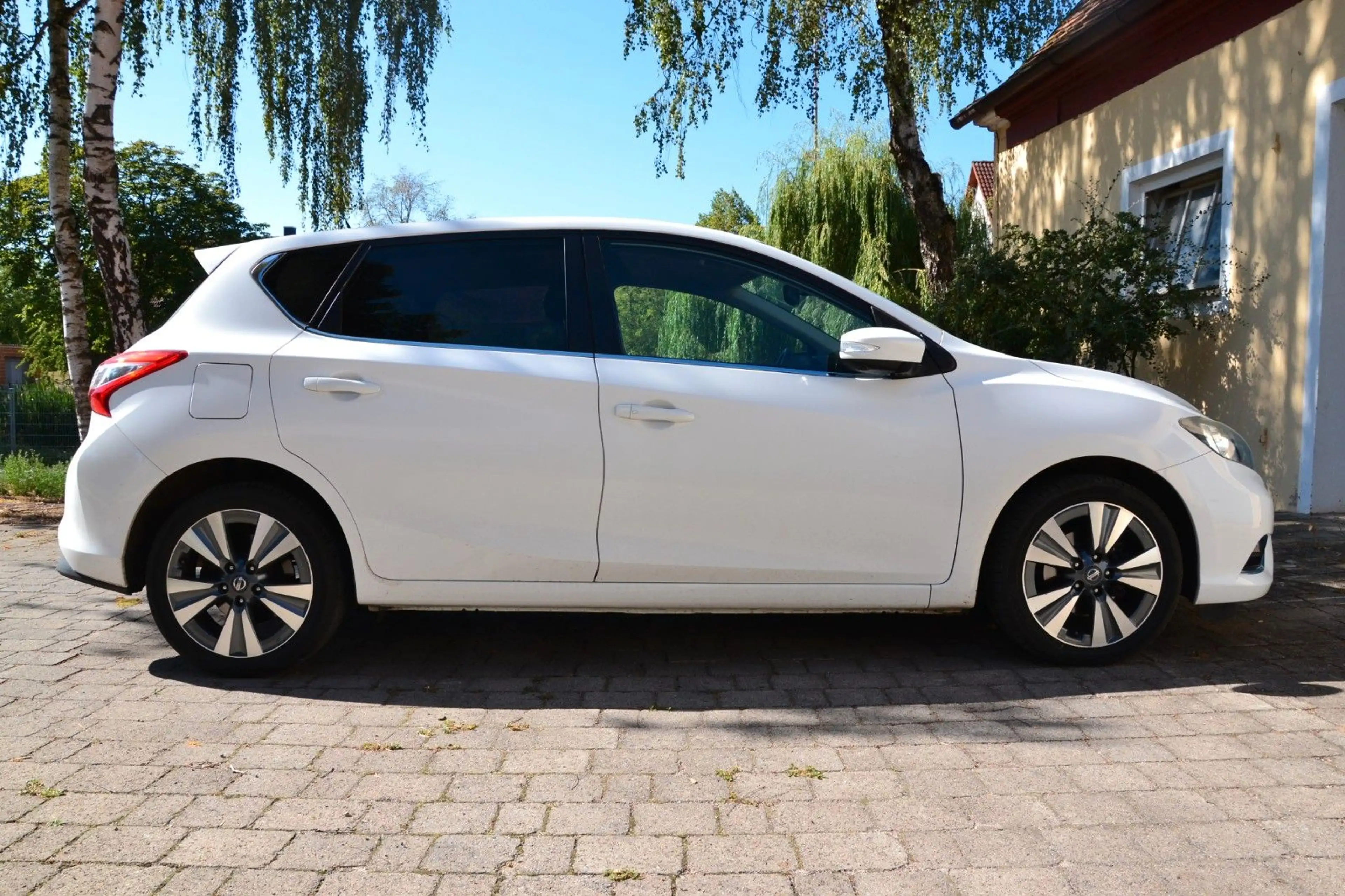Nissan Pulsar Acenta Launch Edition