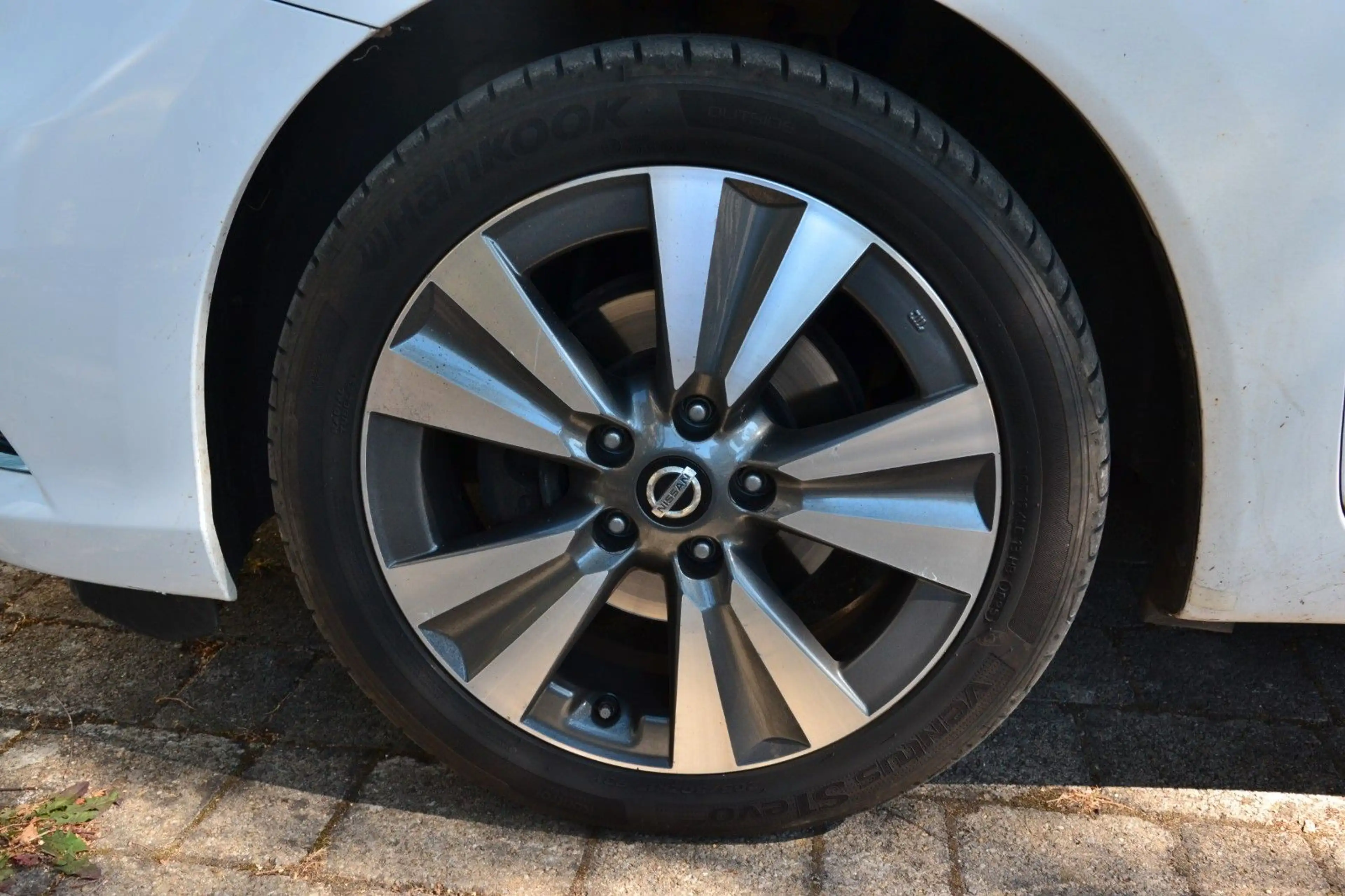 Nissan Pulsar Acenta Launch Edition — photo 7