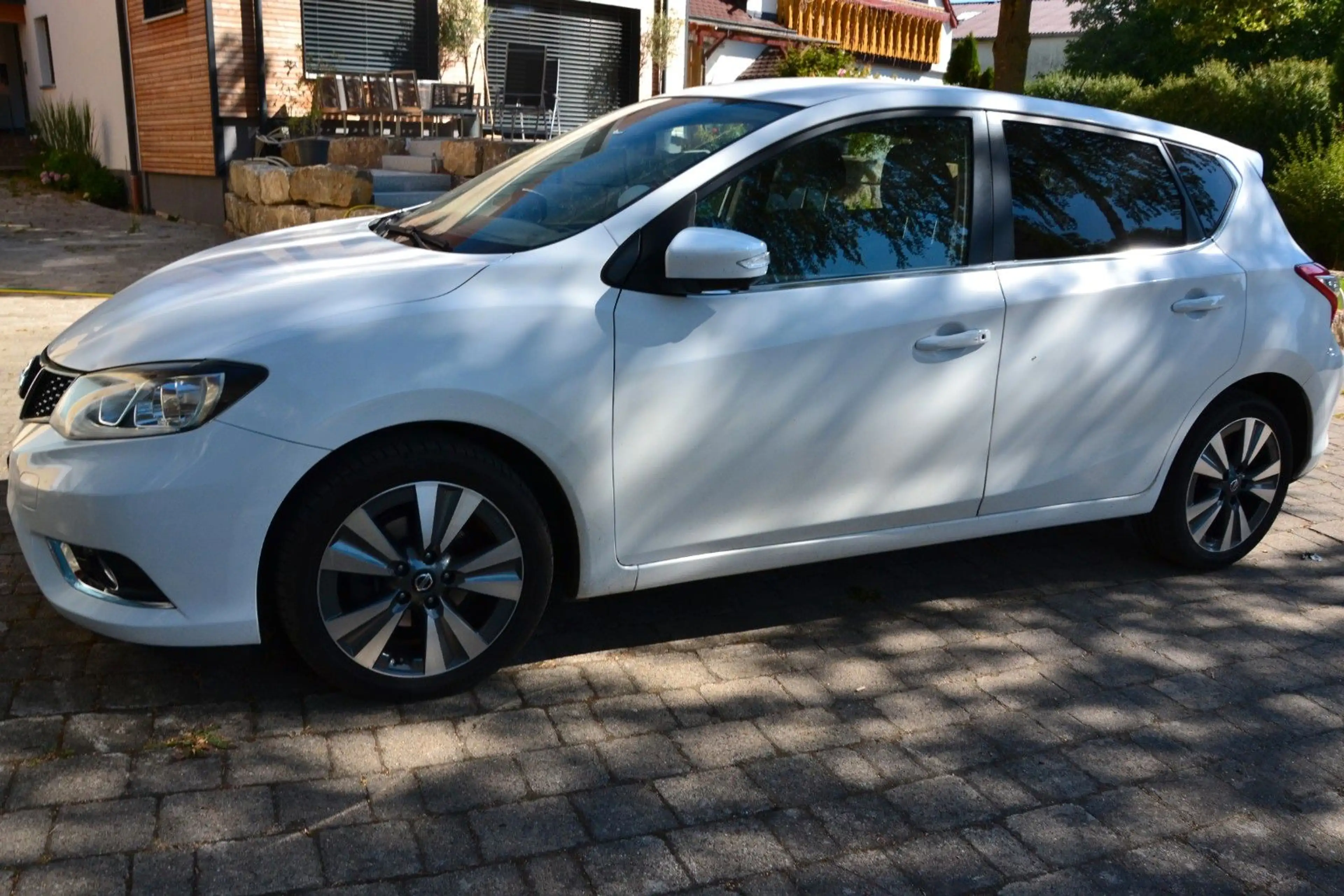Nissan Pulsar Acenta Launch Edition — photo 2