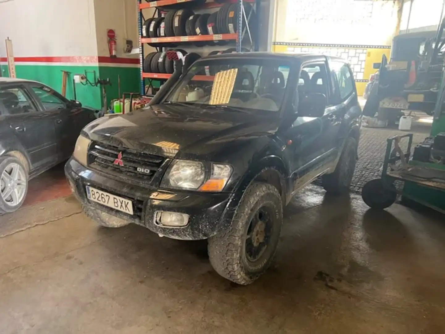 Mitsubishi Montero 3.2 DI-D GLS Boss Noir - 1