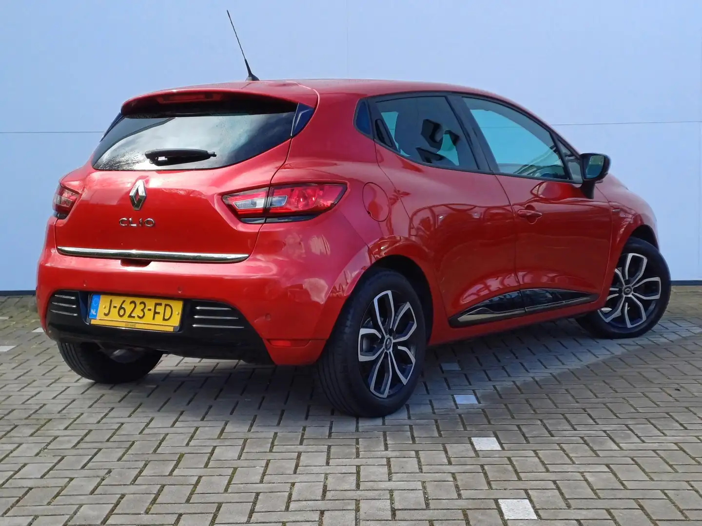 Renault Clio 0.9 TCe 90 Limited Airco / Navigatie / Privacy Gla Rood - 2
