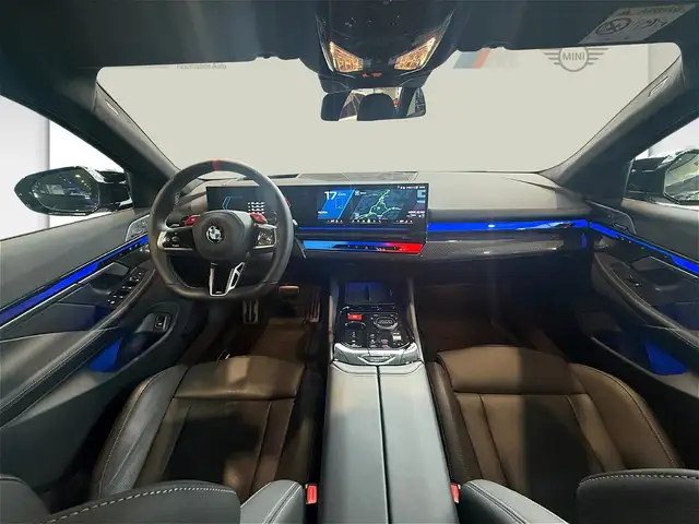 BMW M5 Touring   DAB LED Pano.Dach RFK Komfortzg. Ansicht 7