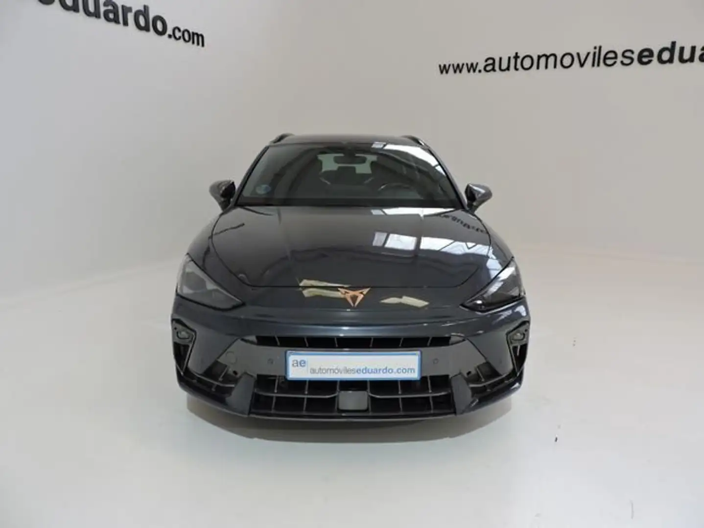 CUPRA Sportstourer 1.5 eTSI 110 kW Gris - 2