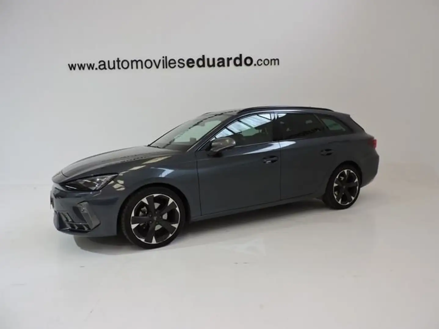 CUPRA Sportstourer 1.5 eTSI 110 kW Gris - 1
