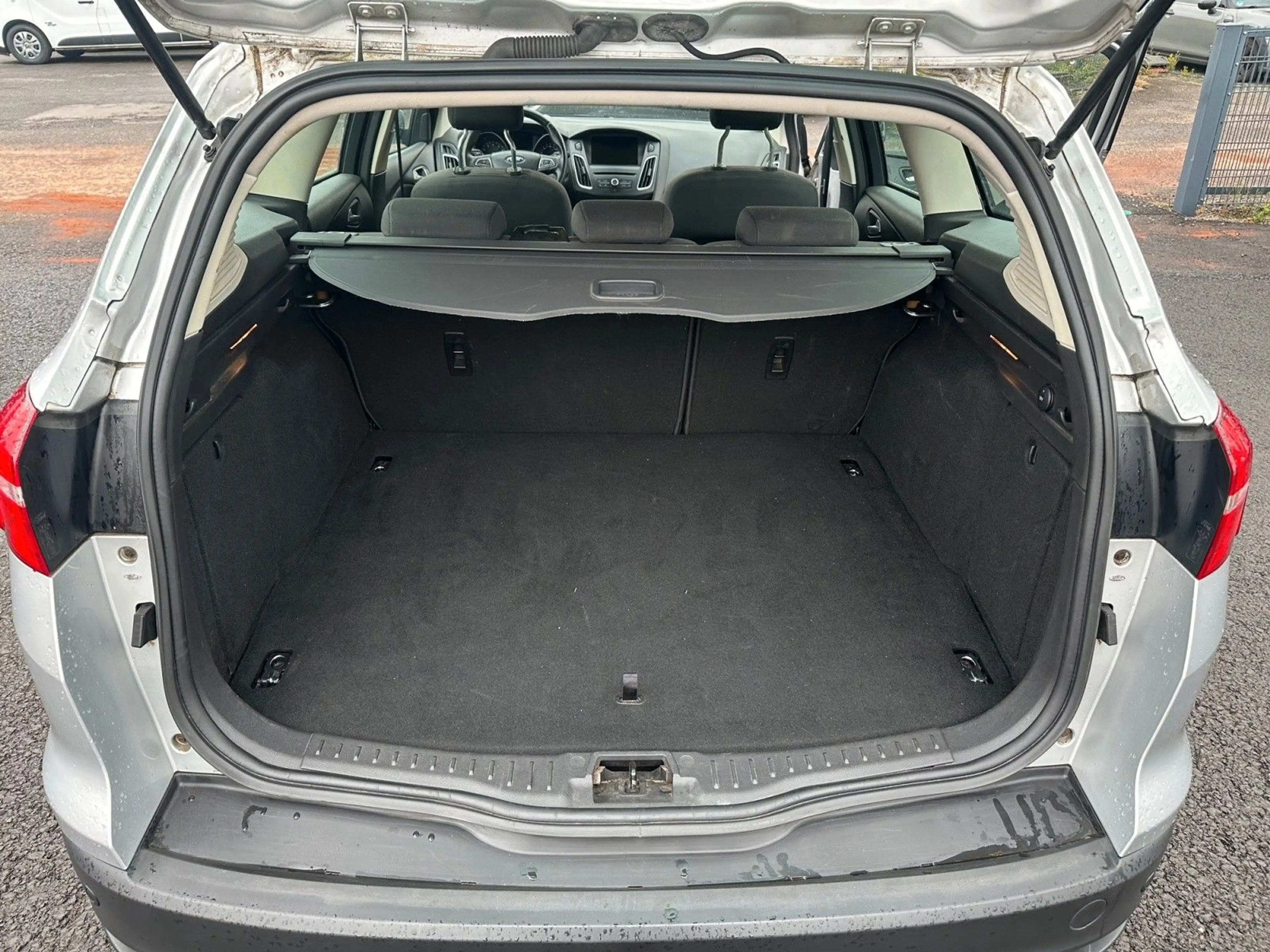 Ford Focus Turnier 1.5l*Titanium*PDC* — photo 9