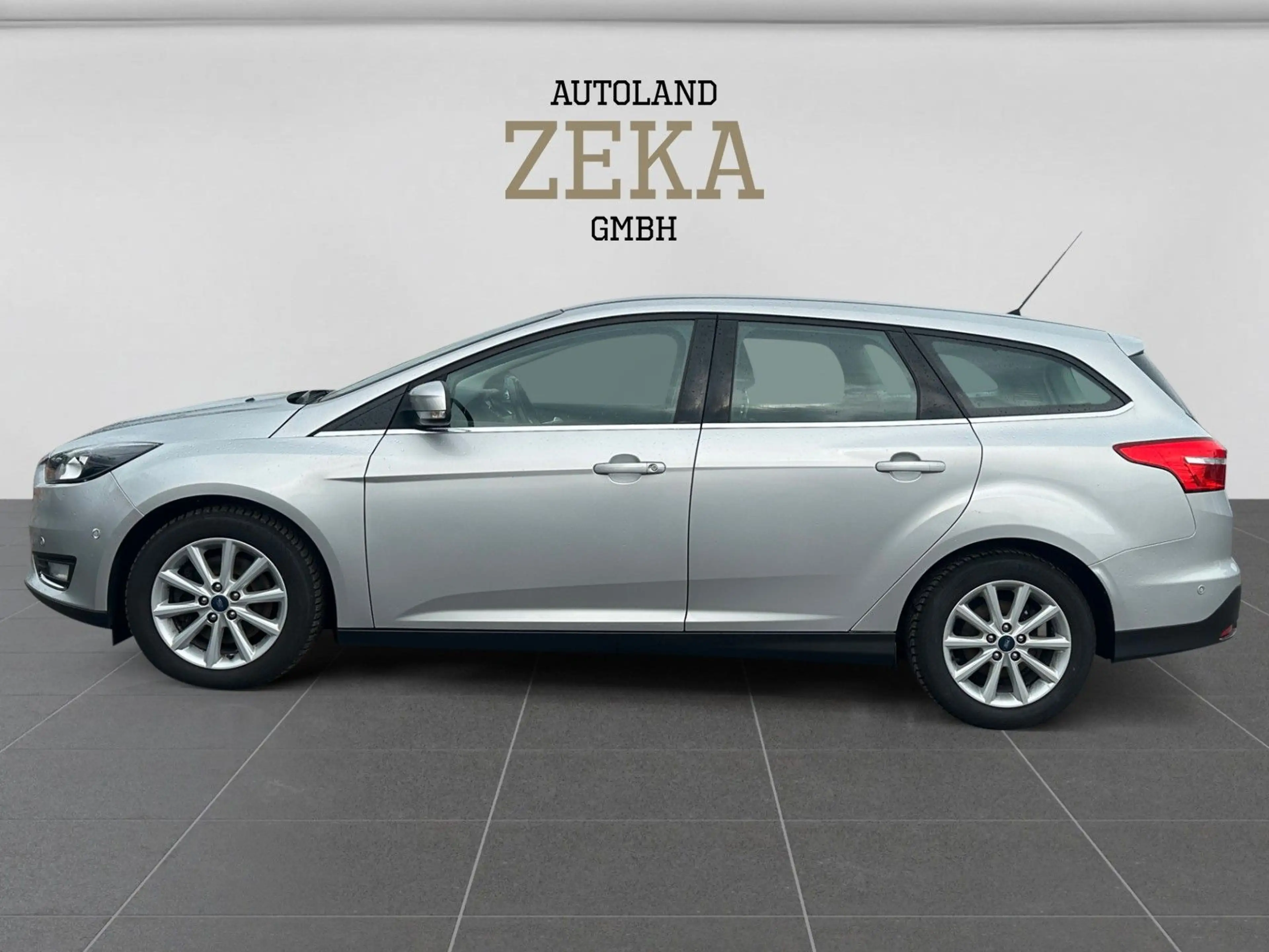Ford Focus Turnier 1.5l*Titanium*PDC* — photo 6