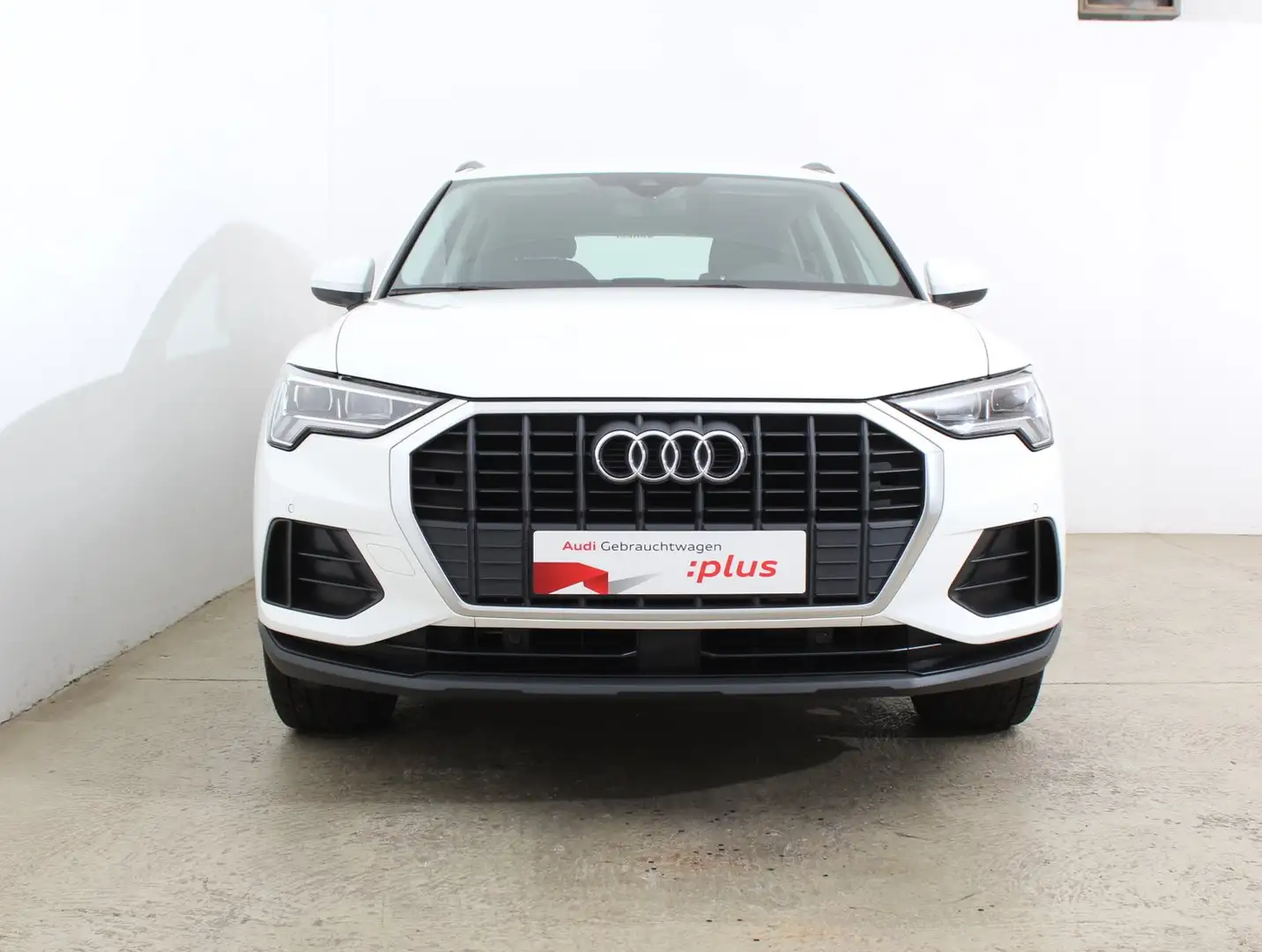 Audi Q3 35 TFSI intense Weiß - 2