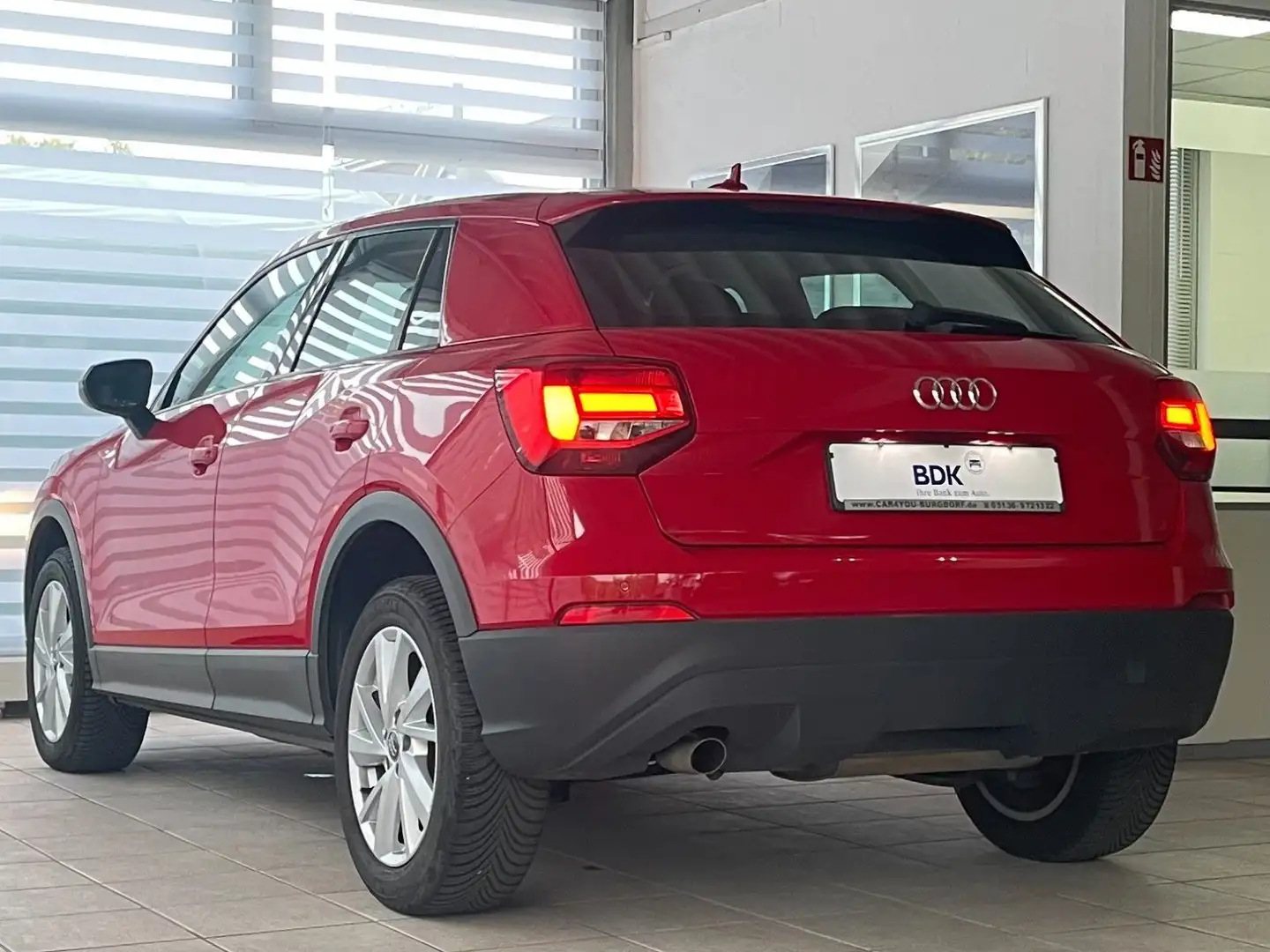 Audi Q2 Automatik Navi ACC Rot - 2
