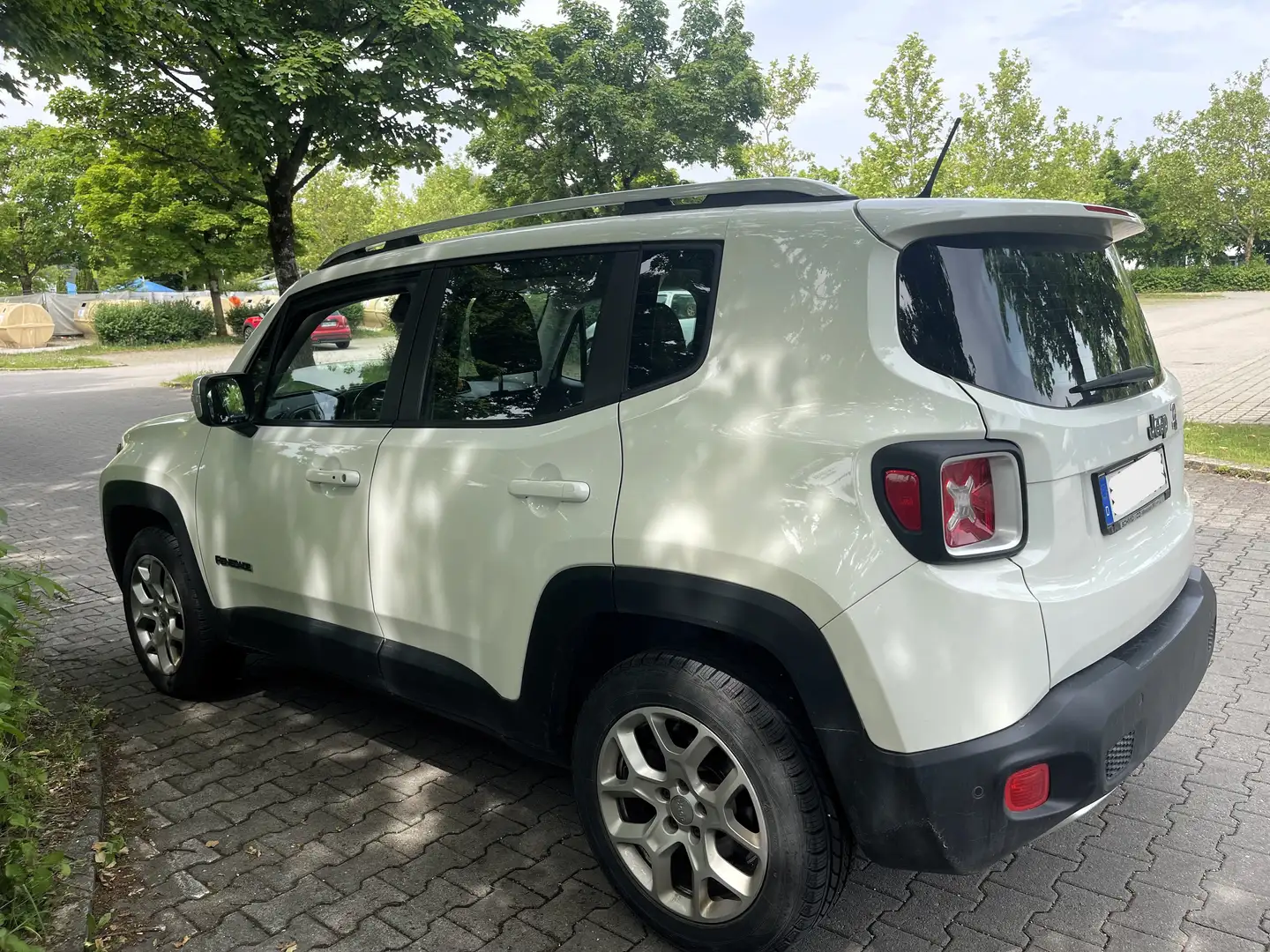 Jeep Renegade Jeep Renegade 2.0l MultiJet 103kW Lted Allrad 4x4 Weiß - 2