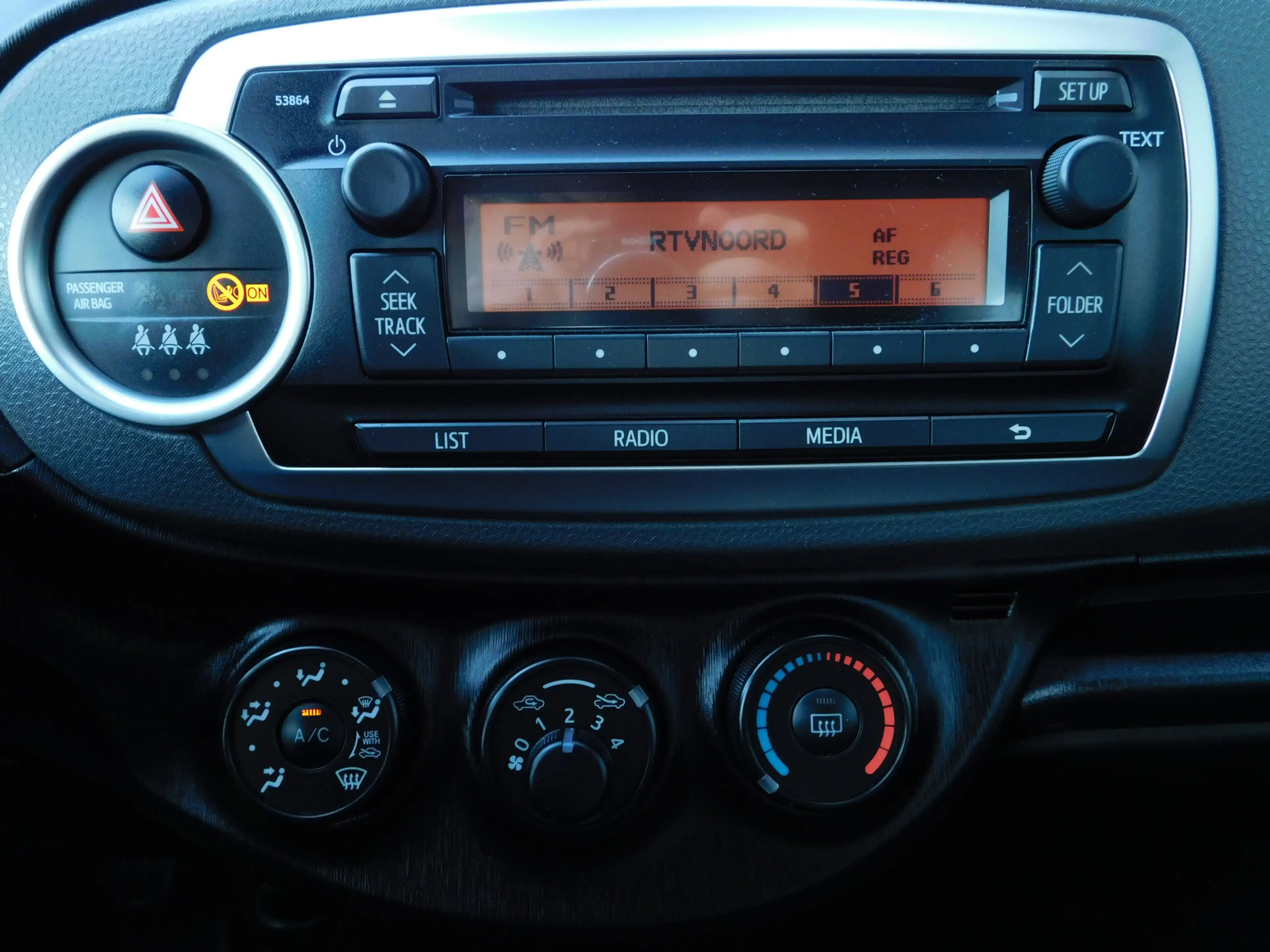 Toyota Yaris 1.3 VVT-i Now — photo 16