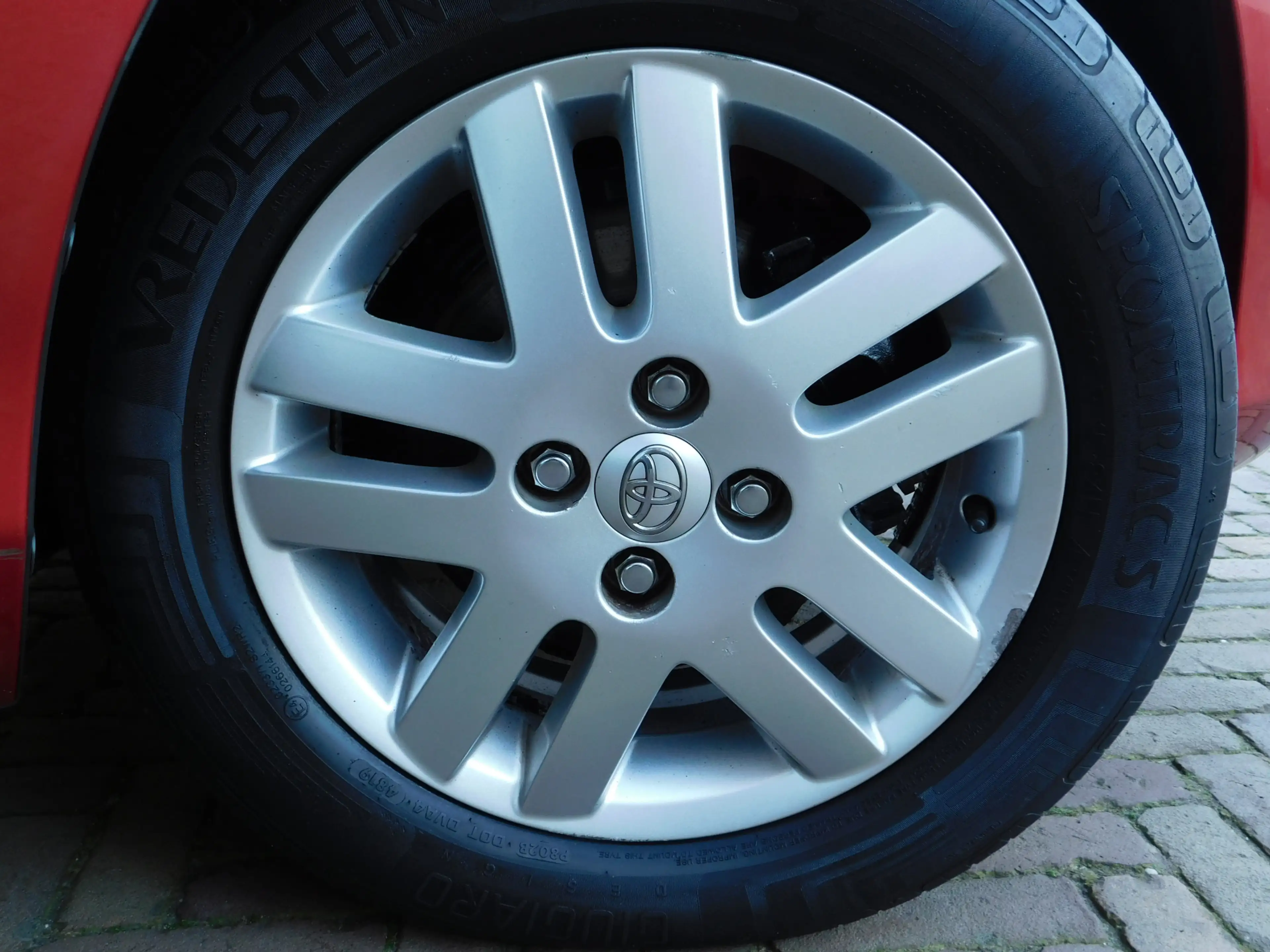 Toyota Yaris 1.3 VVT-i Now — photo 7