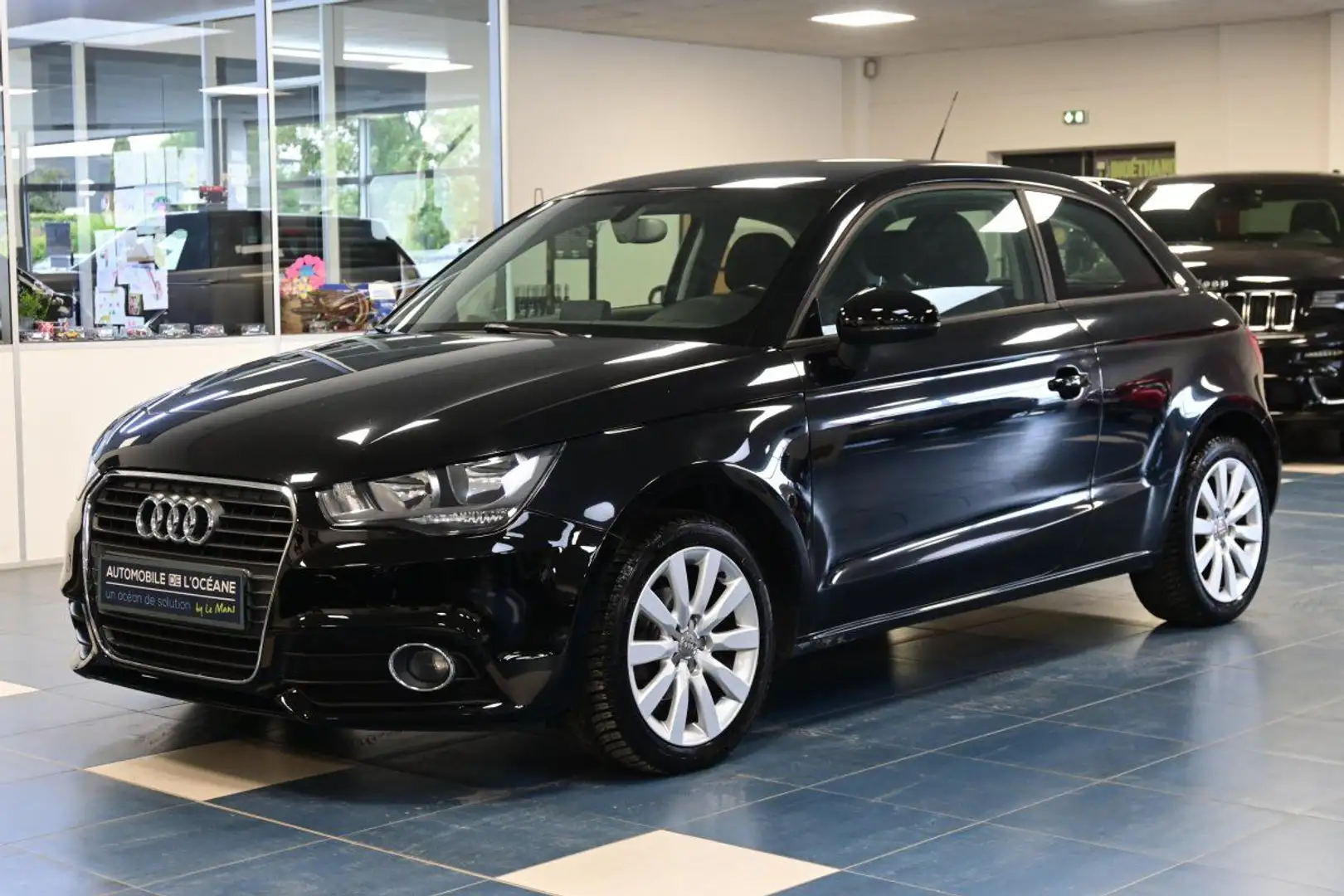 Audi A1 1.6 TDI 90 Ambition S tronic Noir - 1
