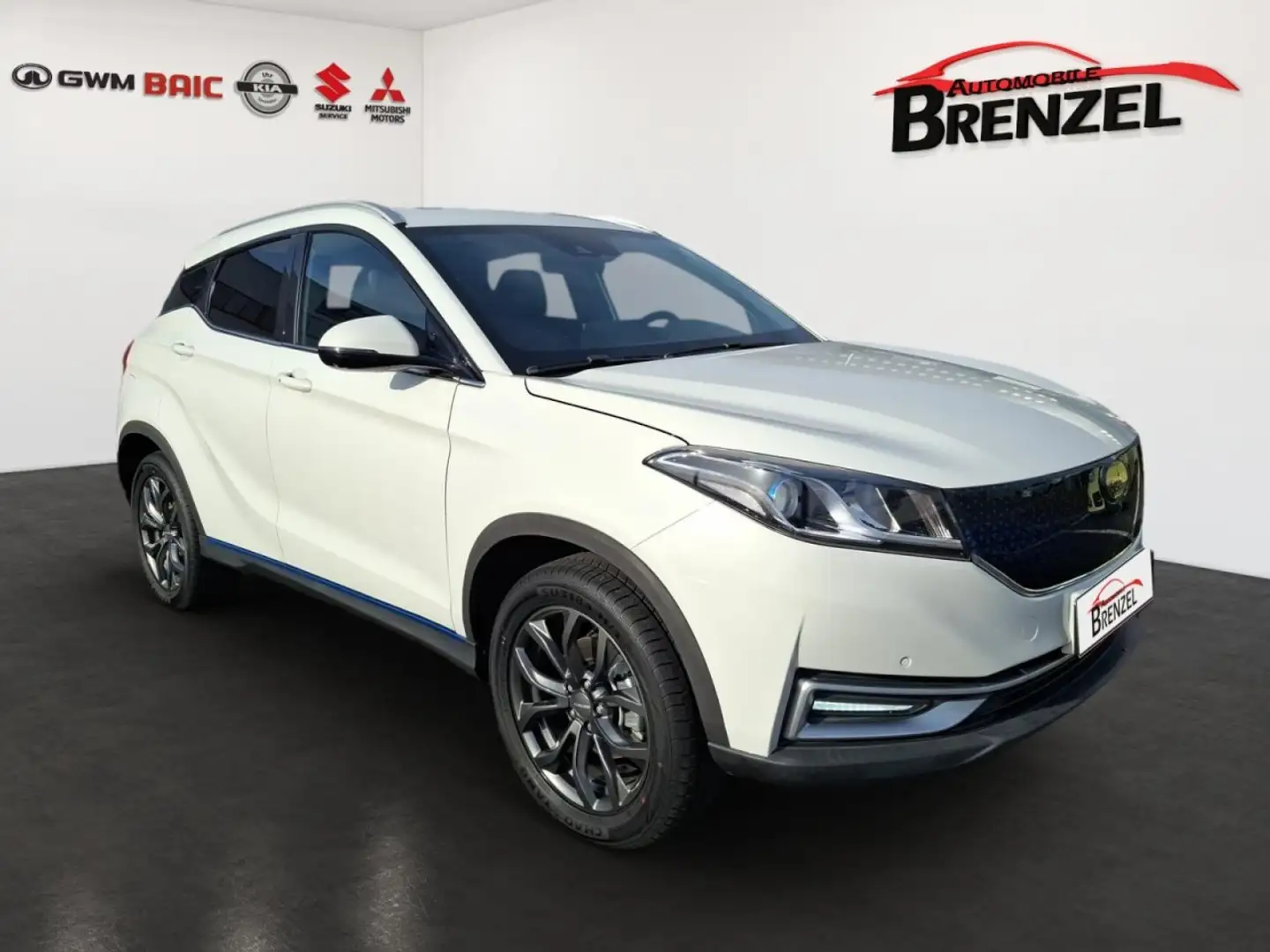 Seres Sonstige 3 EV Luxury 301 km elektrische Reichweite Klima Weiß - 2