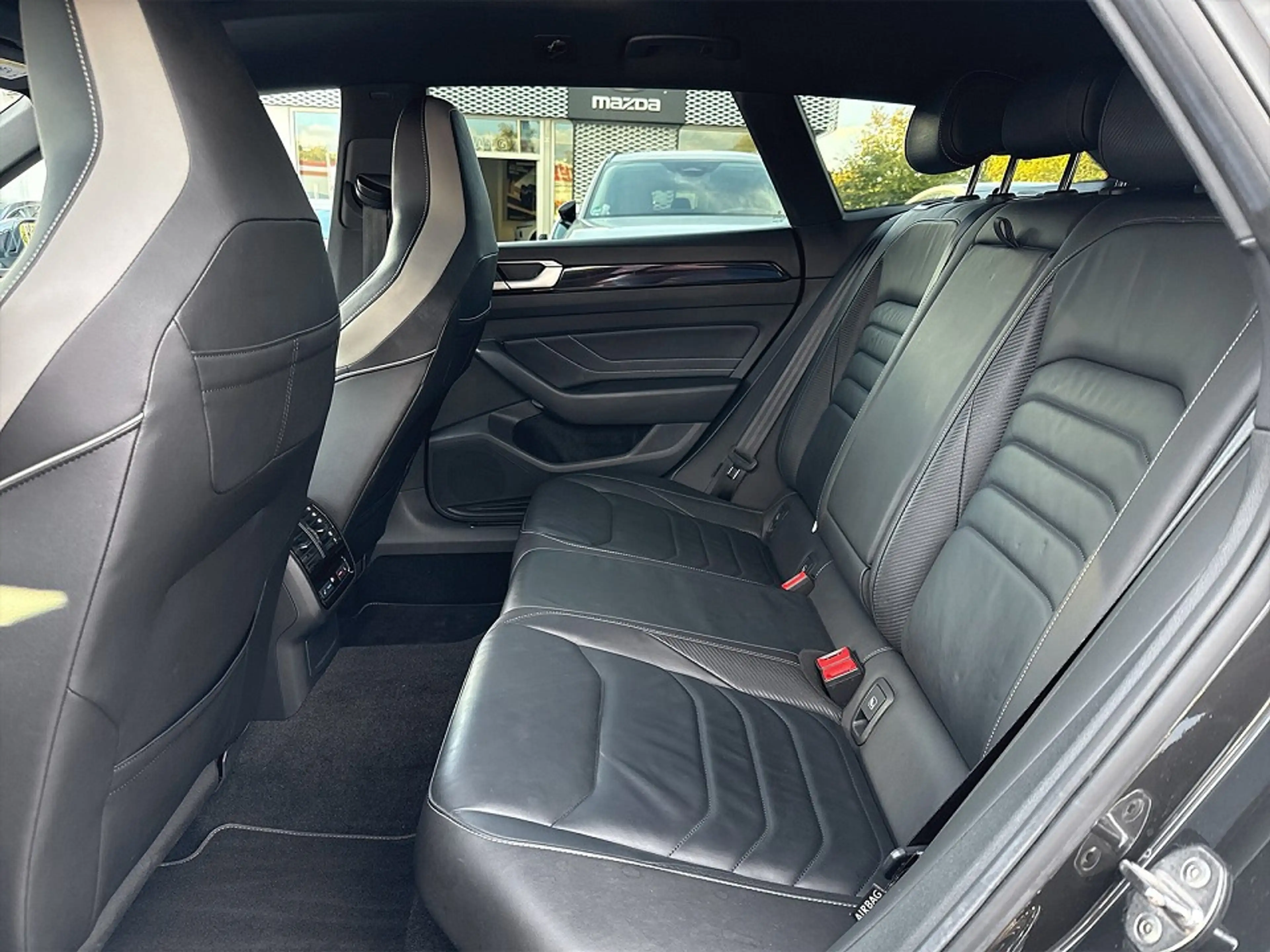 Volkswagen Arteon Shooting Brake 2.0 TDI R-Line — photo 8