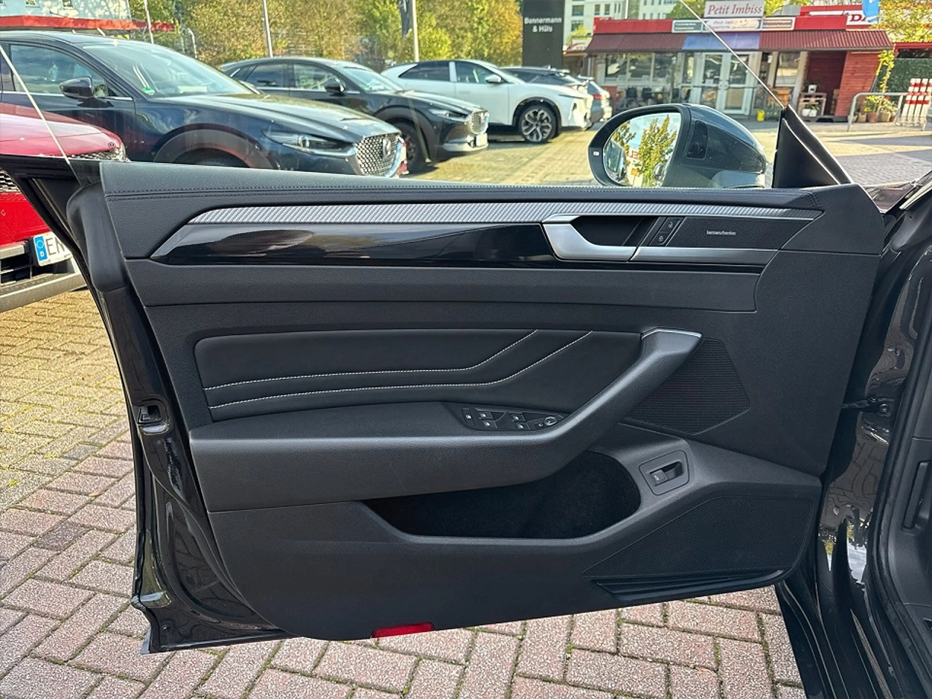 Volkswagen Arteon Shooting Brake 2.0 TDI R-Line — photo 12
