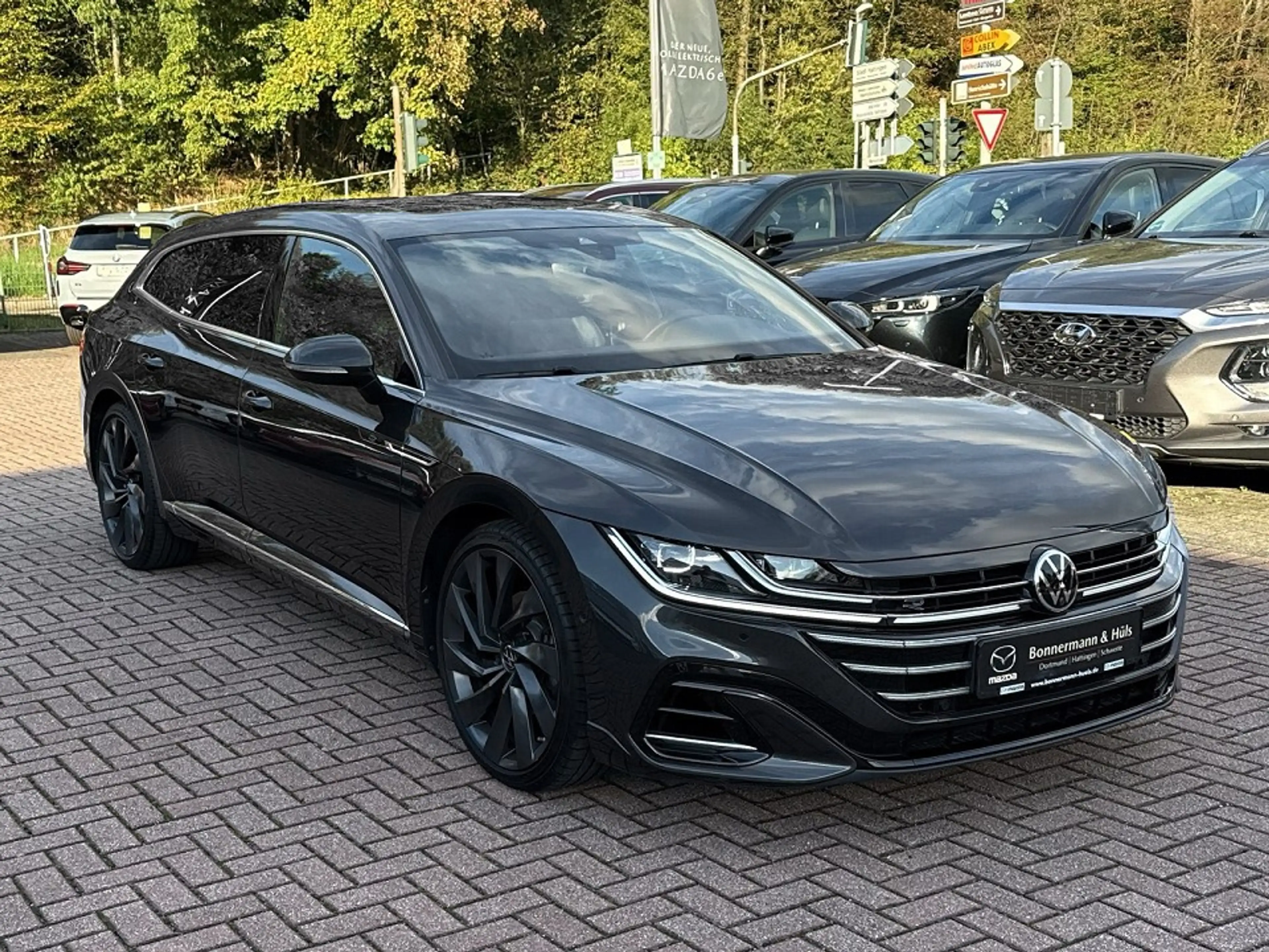 Volkswagen Arteon Shooting Brake 2.0 TDI R-Line — photo 4