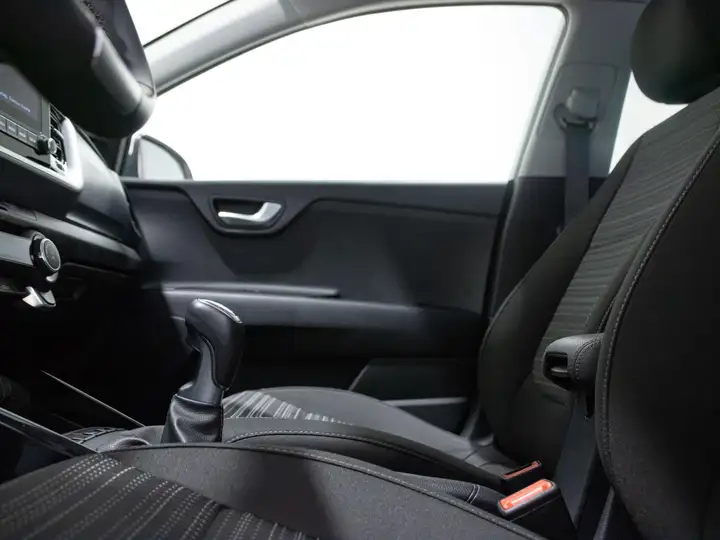 Kia Stonic 2024, foto 11
