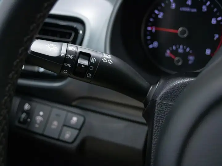 Kia Stonic 2024, foto 12