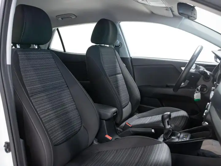 Kia Stonic 2024, foto 7