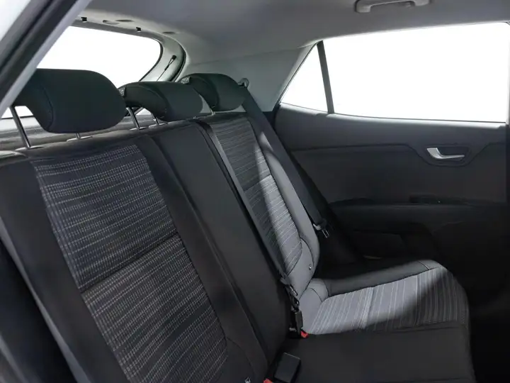 Kia Stonic 2024, foto 8