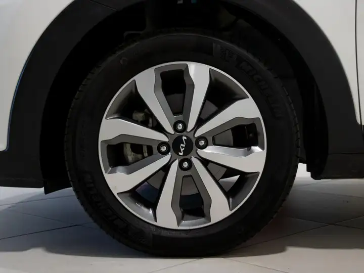 Kia Stonic 2024, foto 5