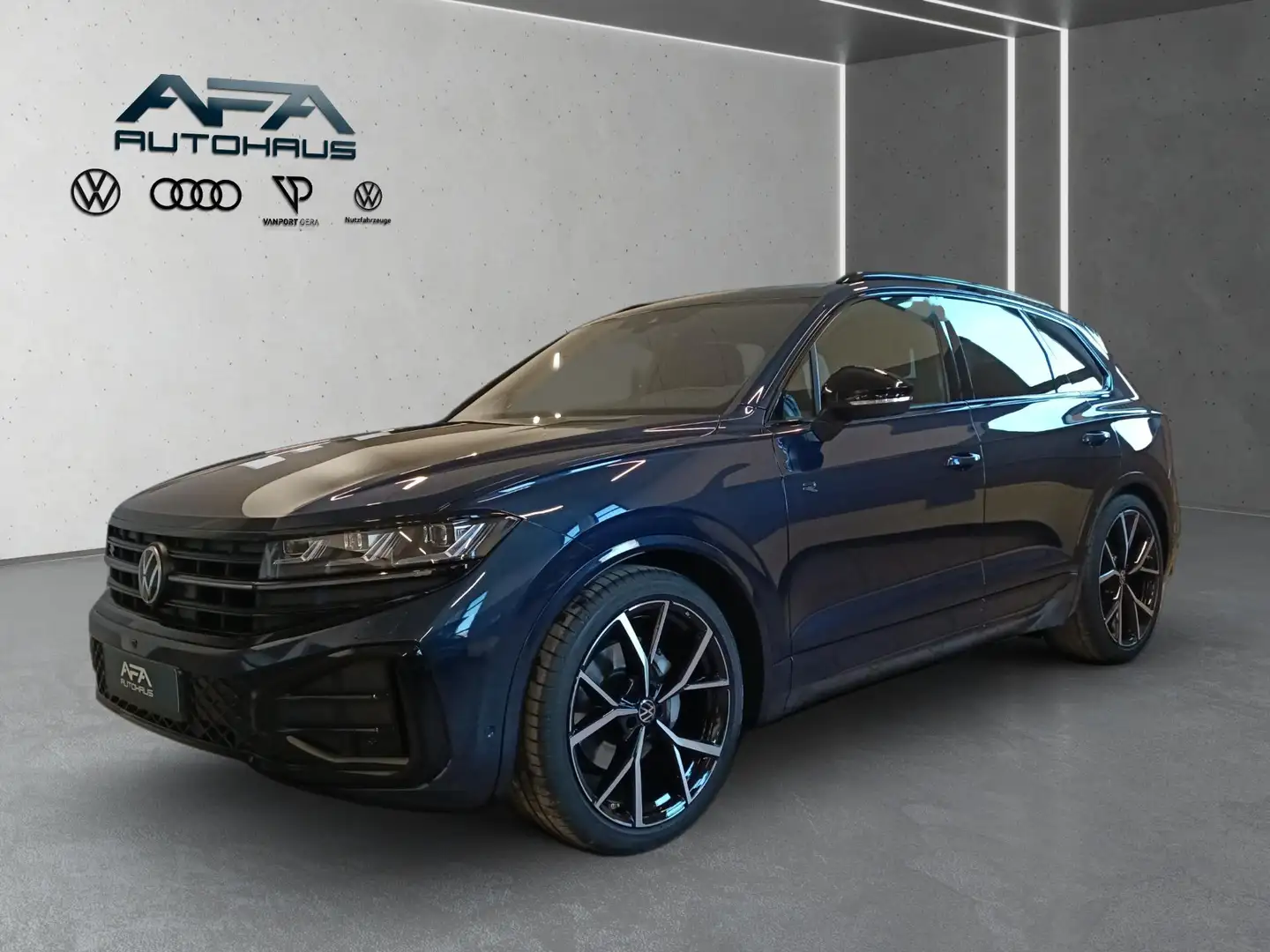Volkswagen Touareg 3.0 TDI V6 R-Line 4M Pano*AHK*Luft*StdHz Blauw - 2
