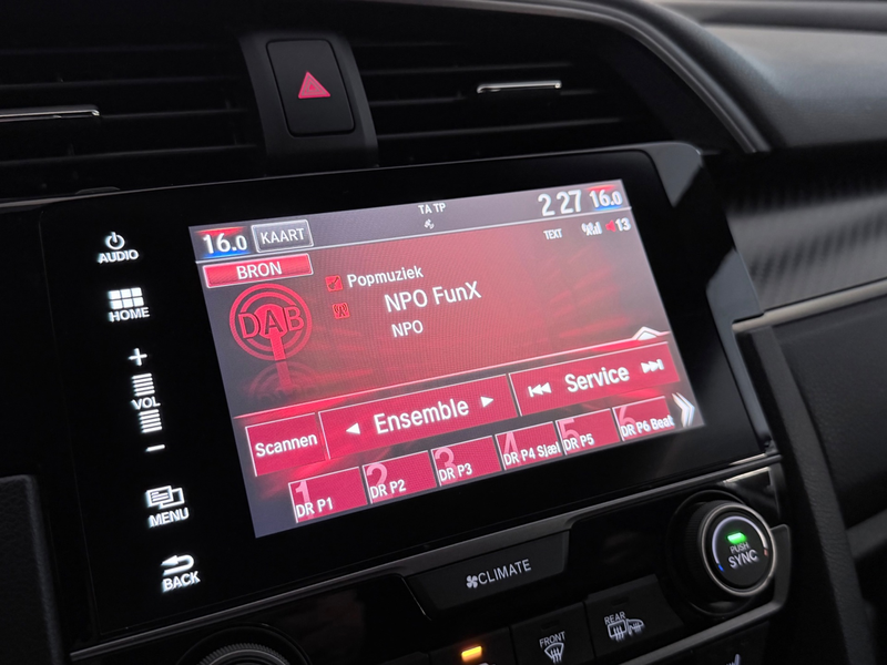 Honda Civic 1.5 i-VTEC Sport /Clima/ACC/PDC+Camera/LED/CarPlay — photo 37