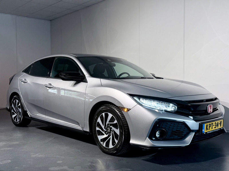 Honda Civic 1.5 i-VTEC Sport /Clima/ACC/PDC+Camera/LED/CarPlay — photo 24